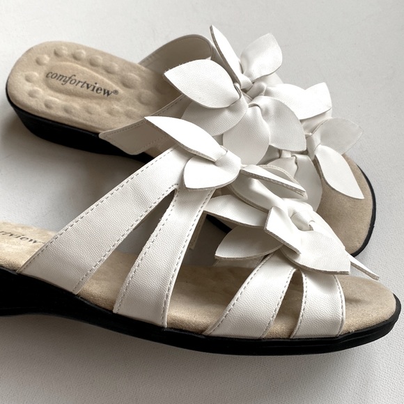 Comfortview The Paula White Floral Sandal, Size 7 1/2W - Picture 7 of 10